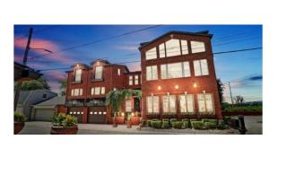 Main Side of Classy Mini-Mansion - 9