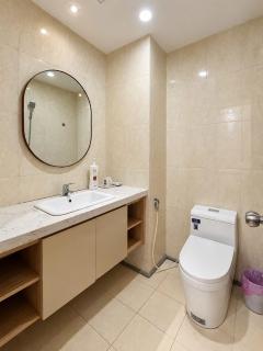 My Khe Seaside Apartment - 1