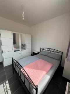 StayInn Suites Central & Panorama View Apartment - 2