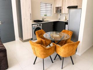 Large 3 Bedroom Apartment in Midrand, Waterfall City - More space than a hotel room - Ideal for families, groups and work trips - 17 Elizabeth - 7