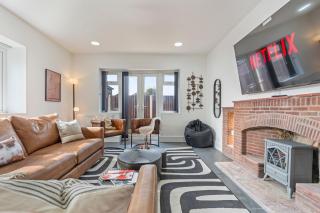 Spacious, Modern Home with LayZSpa&Parking - 8