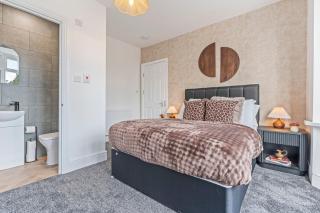 Spacious, Modern Home with LayZSpa&Parking - 3