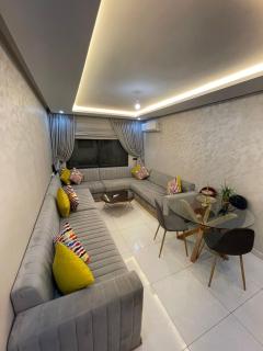 Elegant Apartment Next to the Beach & Free Parking - 6