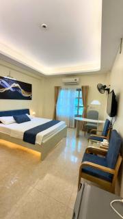 LD Premier Hotel - 1