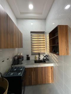 Modern Studio Apartment Hilltop Views - 0