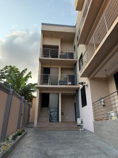 Modern Studio Apartment Hilltop Views - 5
