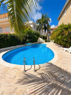 Los Corales 2BR Apartment with Pool - 5-Min Walk to Beach - 9