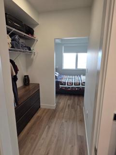Relaxing Resort-Style Condo near the Lakeshore - 4