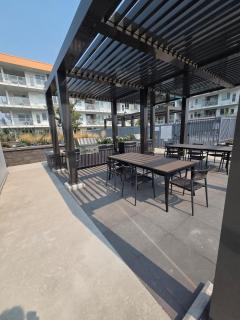 Relaxing Resort-Style Condo near the Lakeshore - 1