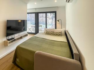 Modern Executive Studio - 7