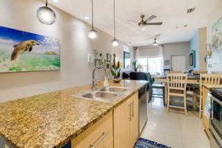 Isla Bella - 2BR Beach Condo with Pools & Hot Tubs - 1