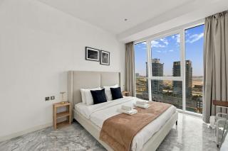 Waterfront One Bedroom - Amazing Canal Views - 0