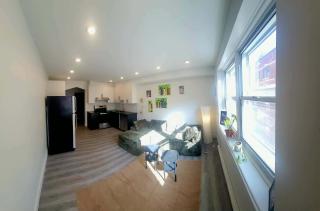 Cozy 2-Bedroom Apartment in Vibrant Montreal - 7