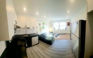 Cozy 2-Bedroom Apartment in Vibrant Montreal - 6