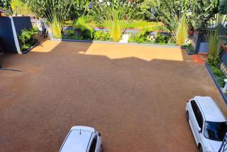 SHARON'S ONE BEDROOM APARTMENT With FREE PRIVATE PARKING,NEAR CONSERVANCY MERU COUNTY - 2