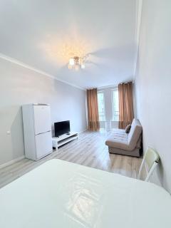 Expo Plaza Apartments - 2