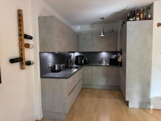 2BR Munich Apartment, Direct Train to Oktoberfest - 1