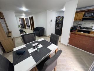 Cómodo apartamento 2do piso a pasos del estadio - 7