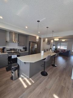 Spacious Family House in Edmonton - Perfect for a Comfortable Stay - 6