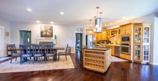 The Tyrolean - Pool, Hot Tub & Ski Hill Charm - 1