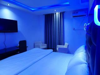 Gold Xclusive hotel and suites - 2