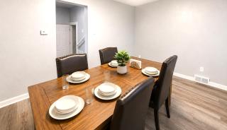 Pet-Friendly 5BR Home Monthly Niagara Falls Stay - 3