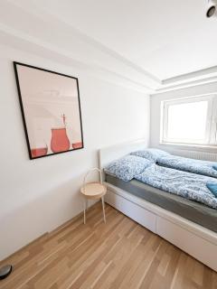3 Bedroom Central Premium Apartment - Free Parking - 7