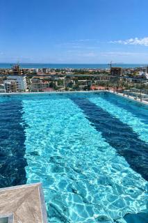 8th-Floor Studio with Rooftop Pool in Cantonments - 5