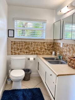 Large Master Queen Suite by Hard rock stadium and casino - 3
