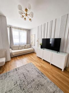 1BR balcony stay near U1 metro and Donau Zentrum - 6
