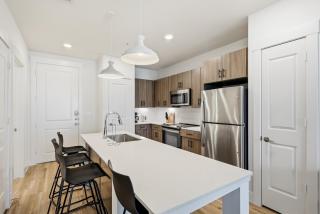 Modern 1BR near PGA and Universal Studios - 7