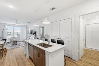 Modern 1BR near PGA and Universal Studios - 6