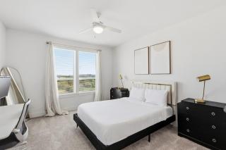 Modern 1BR Retreat near PGA and Universal Studios - 8