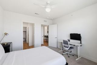 Modern 1BR Retreat near PGA and Universal Studios - 2