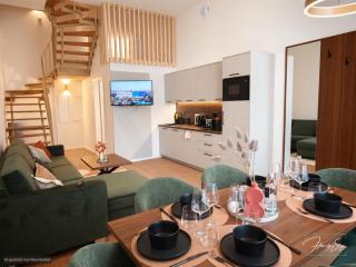 Homely Stay - Modern TownHouse - 0