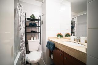 DSalas 445 Parking & Stay - 8