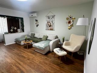 Elysian Apartment Premium Comfort & Relaxation - 9