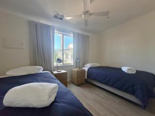 Pelican Shore Villa 4 - Kalbarri WA - 2