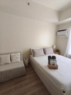 Modern Studio Near IT Park with Pool & Fast WiFi - The Median - 6