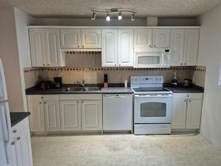 North 2 bedroom bungalow suite - 6