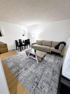 North 2 bedroom bungalow suite - 4