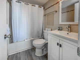 Immaculate 2 Bedroom Apartment with Stunning Views! Palace Resort 2113 - Myrtle Beach - 6