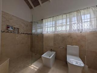 Tropical getaway 3 Bedrooms 2 Bath - 1