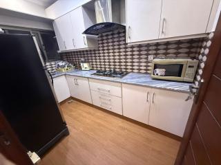 Cozy Stay Near Bahria Town Phase 4 - 8