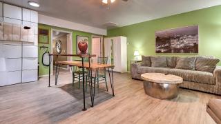 Stylish MId Town Phoenix 1 Bdrm - 9