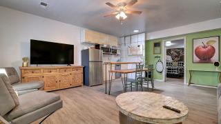 Stylish MId Town Phoenix 1 Bdrm - 8