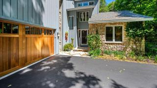 Sweet Cherry Wine- New, Quiet Fish Creek Retreat Near Parks & Beach - 6