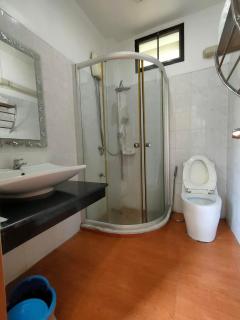 โรงแรมแฮปปี้ สามชุก Happy Motel samchuk - 7