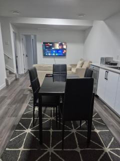 Cozy 1-Bedroom West Edmonton Basement Suite - 9