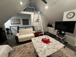 Your Urban Retreat Studio Apartment - 0